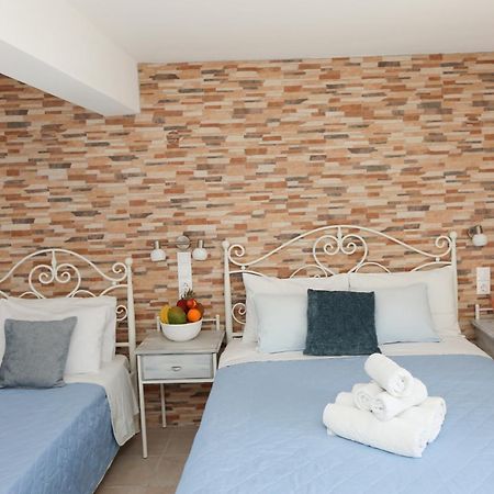 Hotel Kastro Skiathos Town Exterior photo