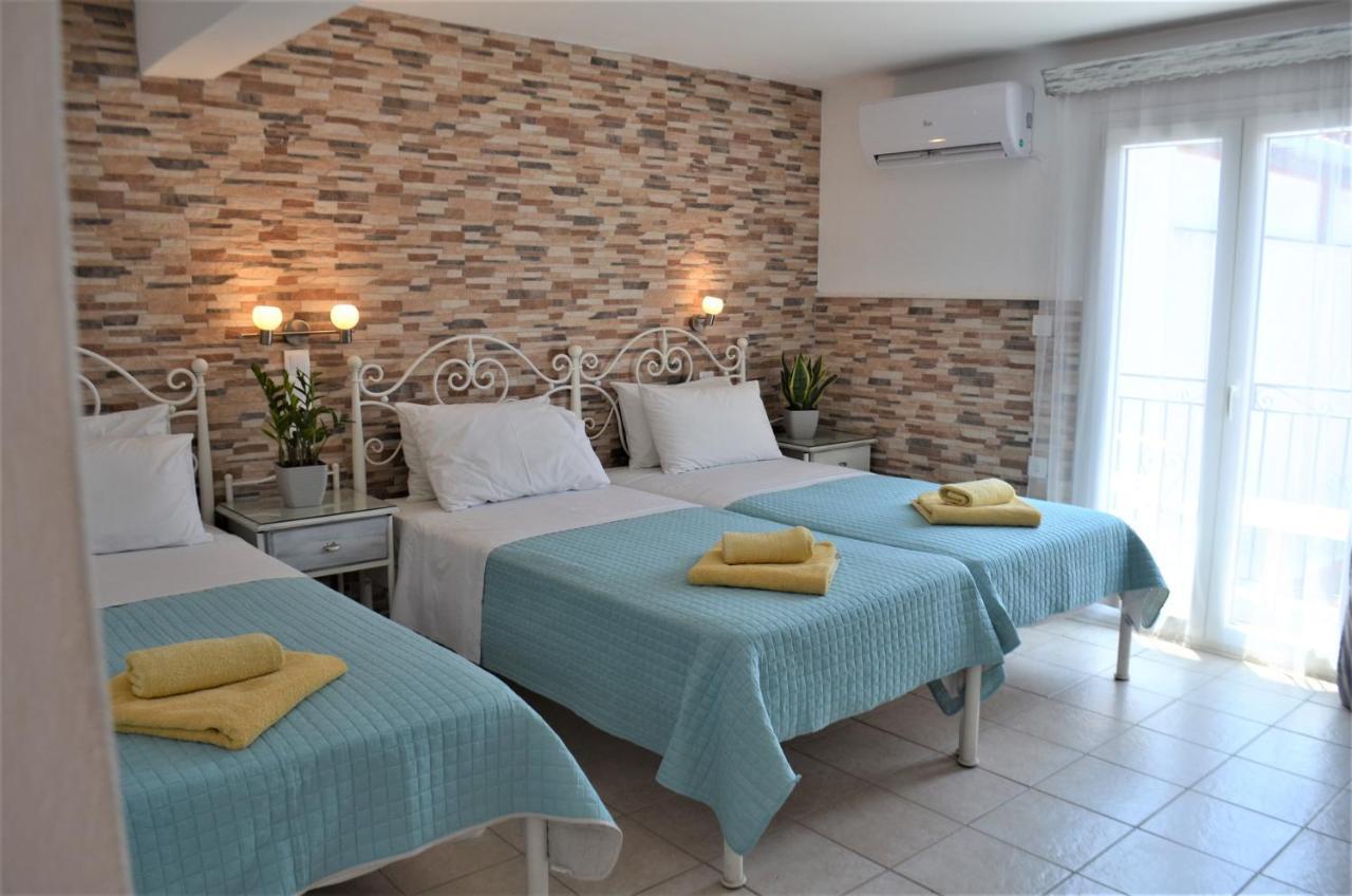 Hotel Kastro Skiathos Town Exterior photo