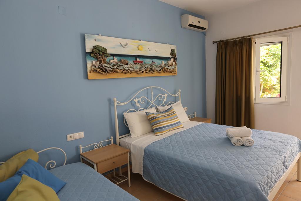 Hotel Kastro Skiathos Town Exterior photo